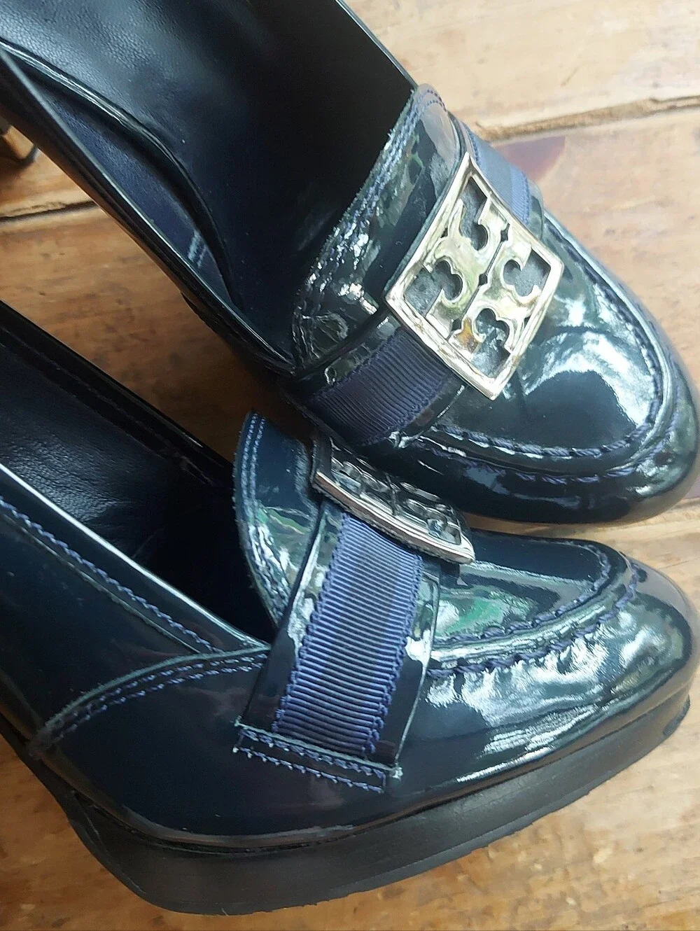 Tory Burch Black Patent Leather Loafers – Size 8M